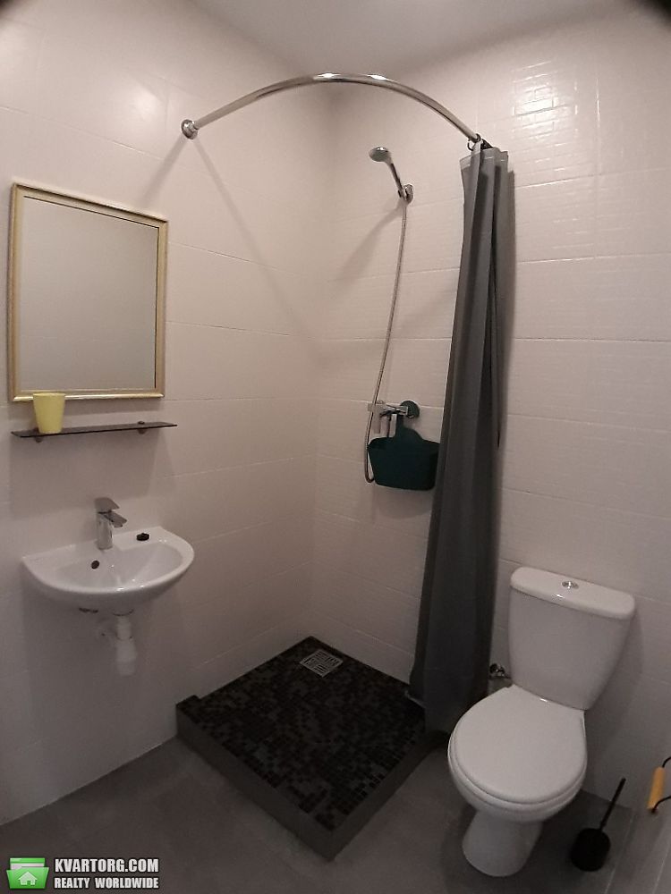 Rent out 1-room apartment. Киев, Небесной сотни — photo 3