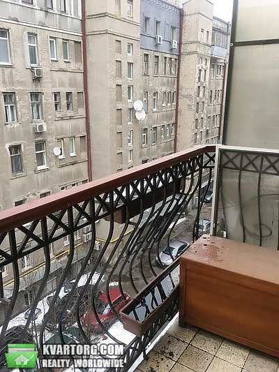 Rent out 5-room apartment. Киев,  Франко — photo 9