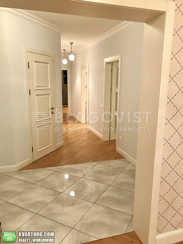 Rent out 3-room apartment. Киев,  Княжий Затон — photo 1