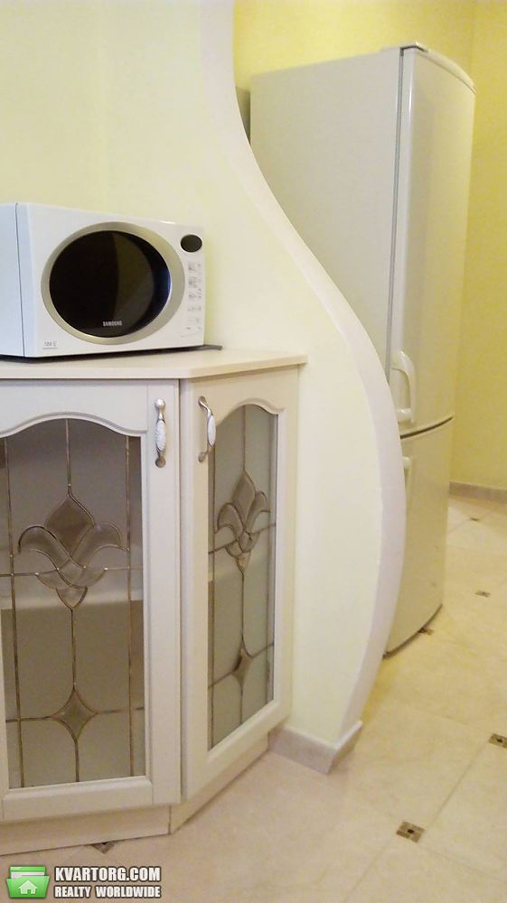 Rent out 2-room apartment. Киев, Каштановая — photo 2