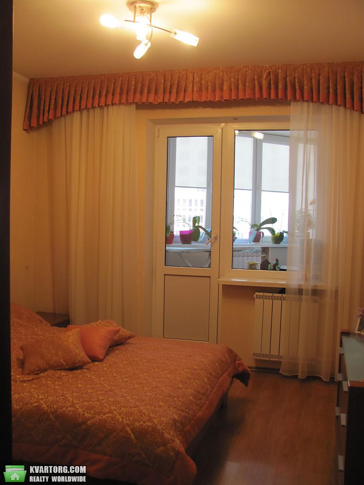 Sell 3-room apartment. Киев,  Эрнста — photo 3