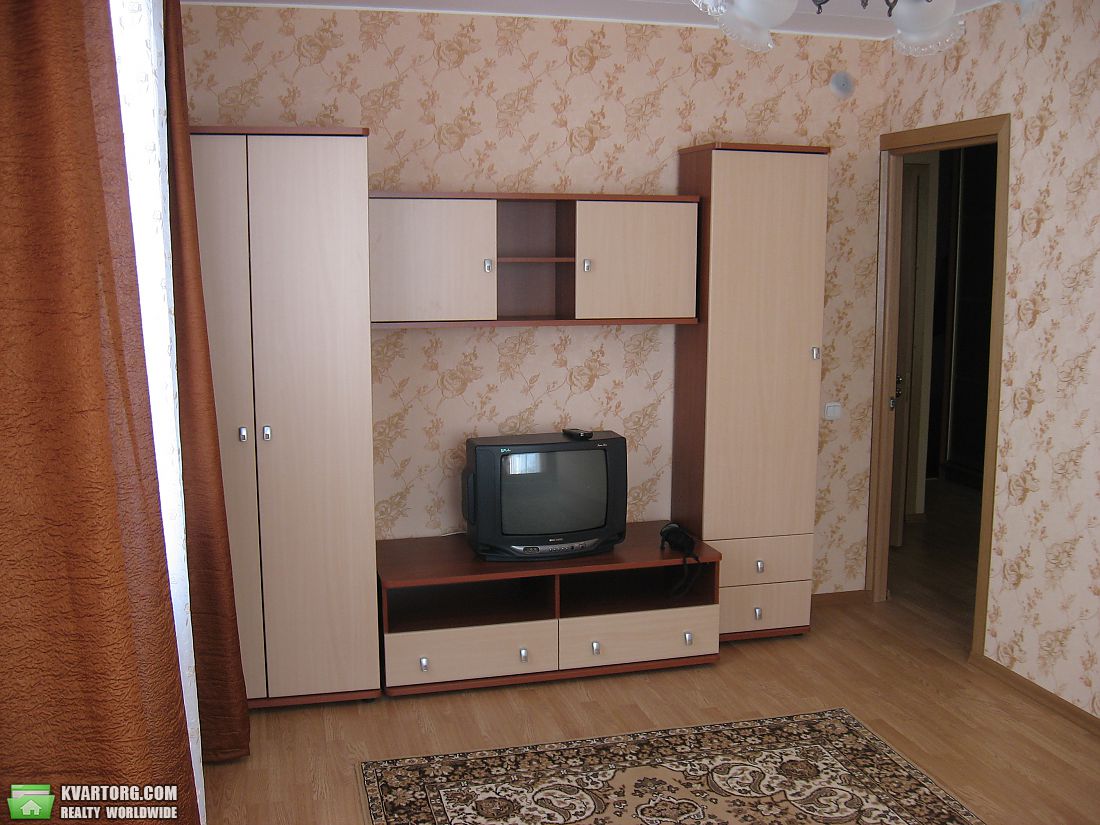 Rent out 2-room apartment. Киев, Львовская — photo 2