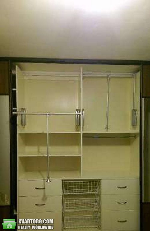Sell 3-room apartment. Киев,  Метростроевская — photo 3