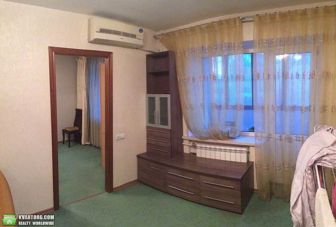 Rent out 2-room apartment. Киев,  Кловский спуск — photo 2