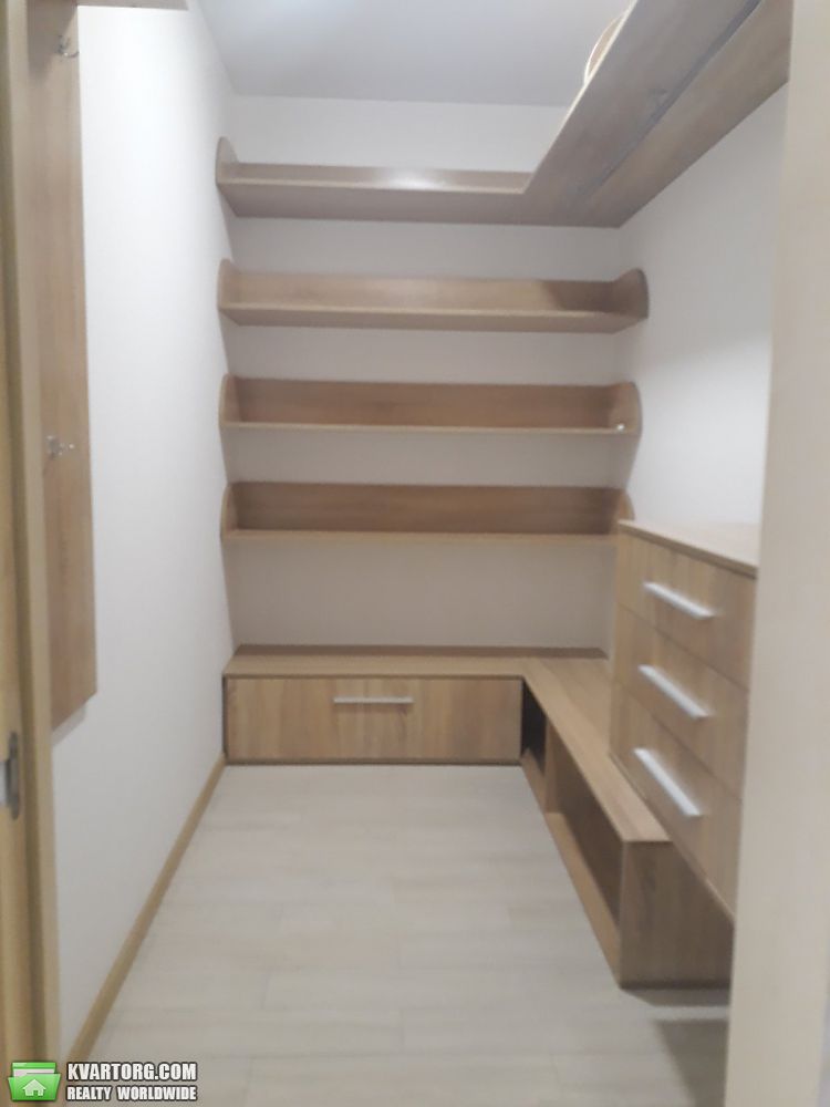 Rent out 2-room apartment. Днепропетровск, славы бульвар — photo 2