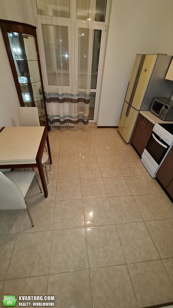 Rent out 1-room apartment. Киев, Воскресенская ул. — photo 9