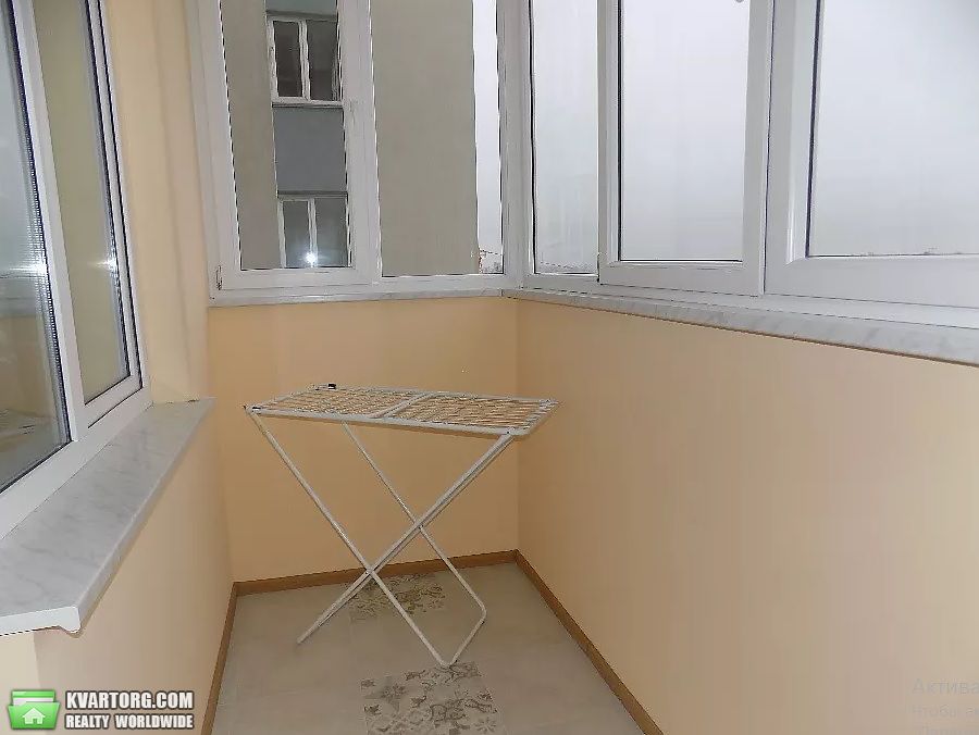 Rent out 2-room apartment. Киев, ЖК — photo 10