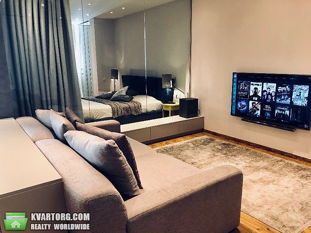 Rent out 2-room apartment. Киев, Пр  Гопосевский — photo 1