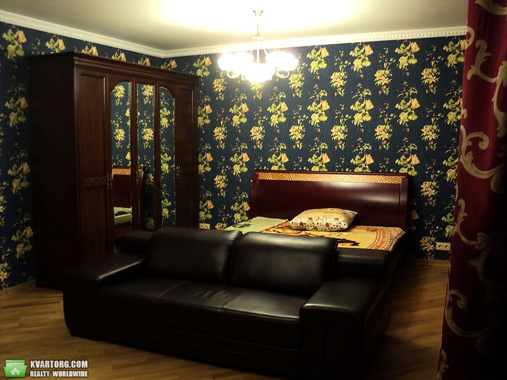 Rent out 1-room apartment. Киев, Днепровская наб — photo 1