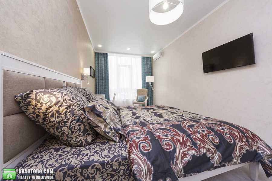 Rent out 1-room apartment. Киев,  Демиевская — photo 1