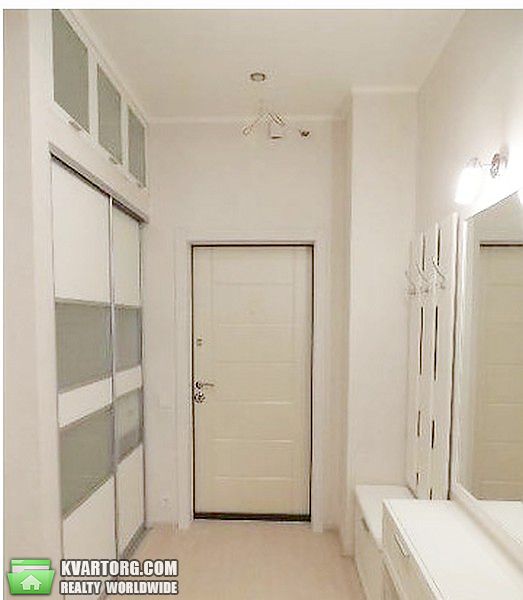 Rent out 2-room apartment. Киев,  Жилянская — photo 5
