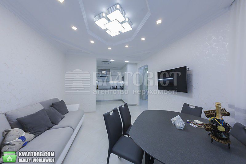 Sell 2-room apartment. Киев,  Вышгородская — photo 7