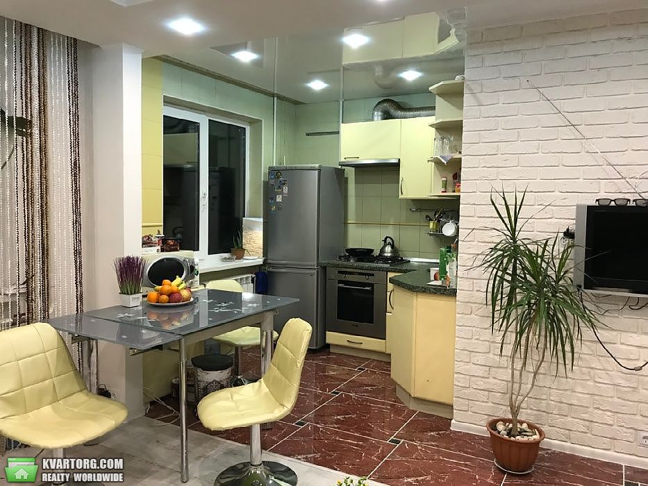 Rent out 2-room apartment. Киев,  Белецкого — photo 3