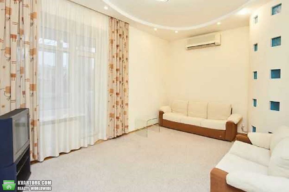 Rent out 3-room apartment. Киев, Старонаводницкая — photo 2
