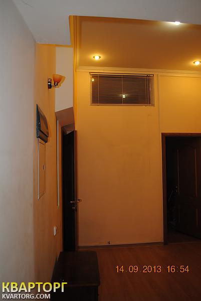 Rent out office. Киев,  Межигорская — photo 1