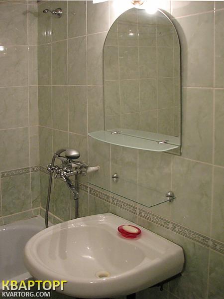 Rent out 2-room apartment. Киев,  Вишняковская — photo 8