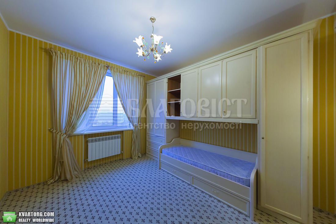 Rent out 3-room apartment. Киев,  Московская — photo 5