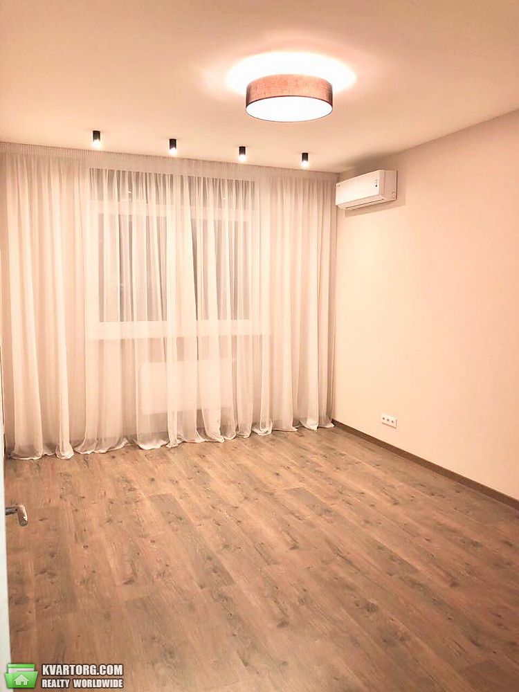 Sell 1-room apartment. Киев,  Воскресенская — photo 1