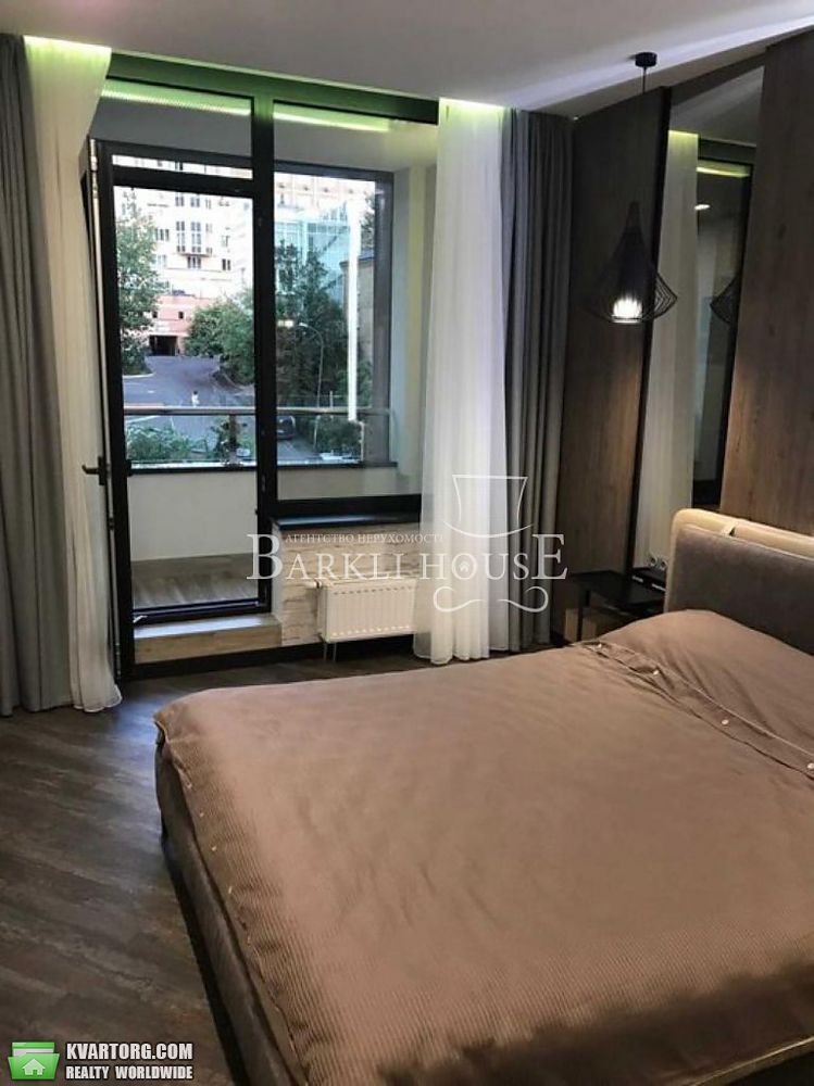 Rent out 2-room apartment. Киев, Деловая — photo 8