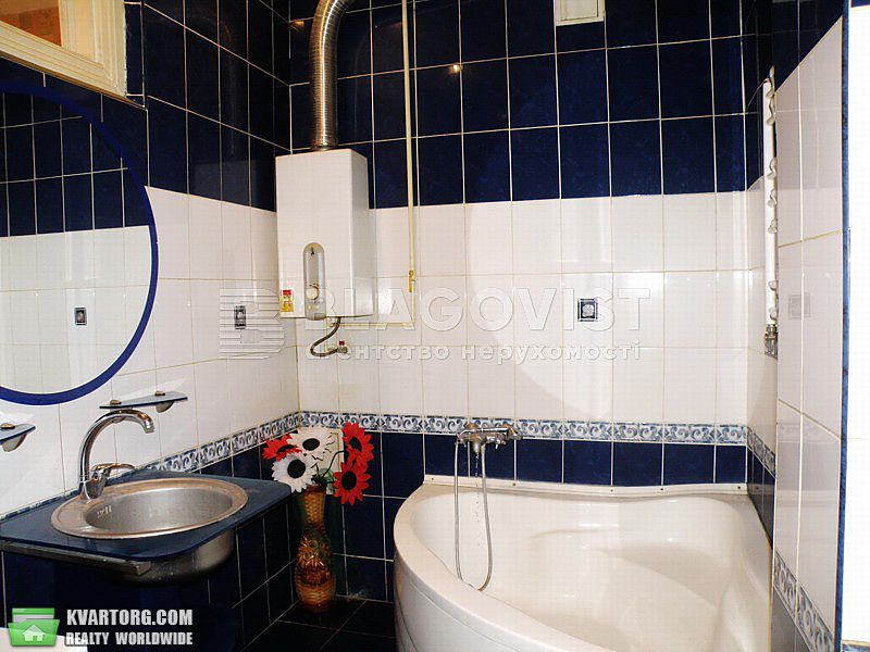 Sell 2-room apartment. Киев,  Лютеранская — photo 4