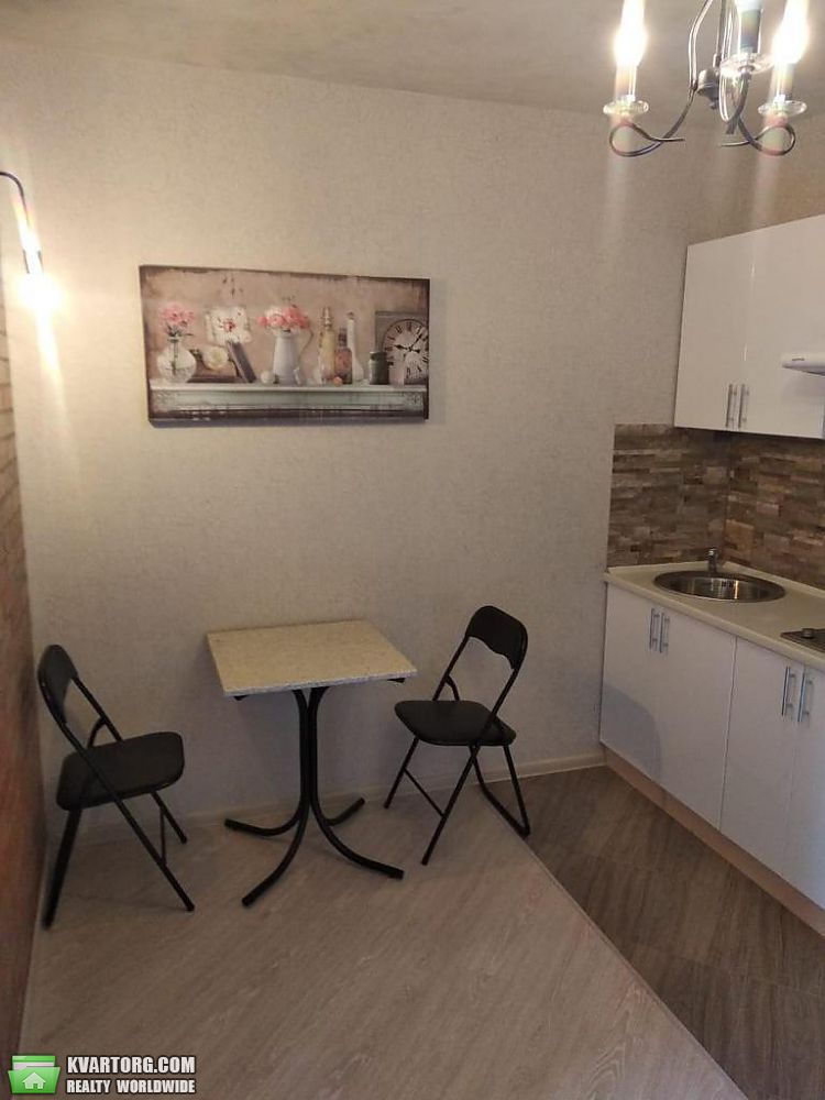 Rent out 1-room apartment. Киев,  Ломоносова — photo 2