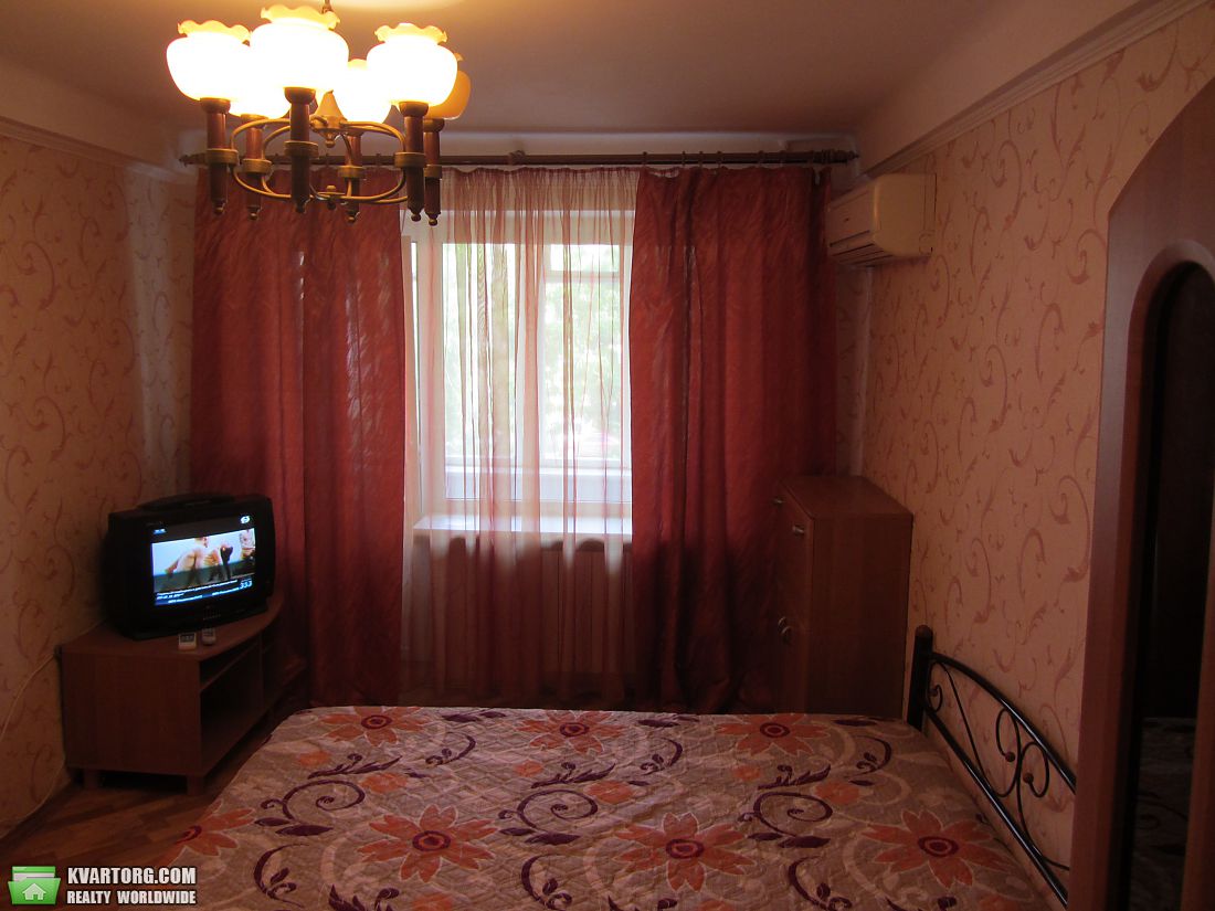 Rent out 1-room apartment. Киев,  Мечникова — photo 2