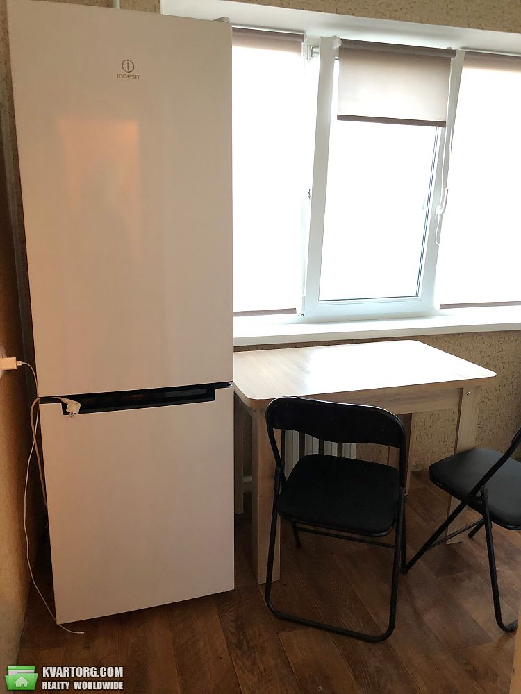 Rent out 2-room apartment. Киев,  Дарницкий бул — photo 10