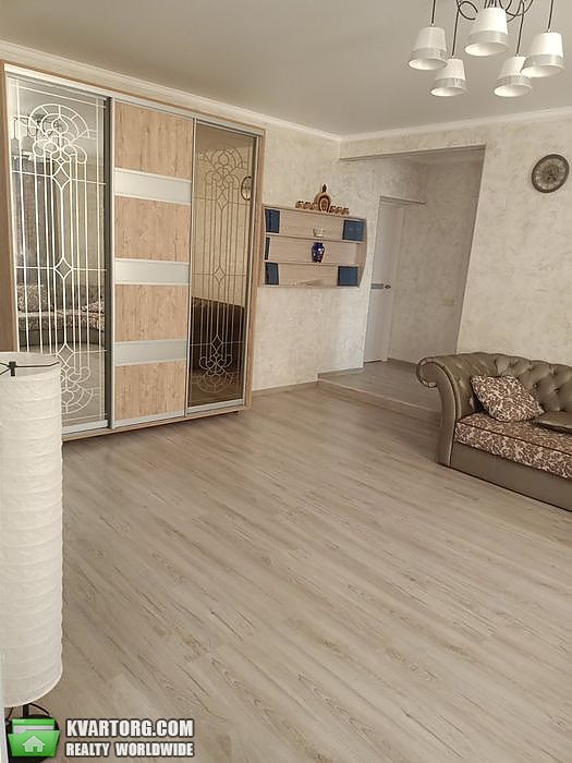 Rent out 3-room apartment. Киев,  Шелковичная — photo 8