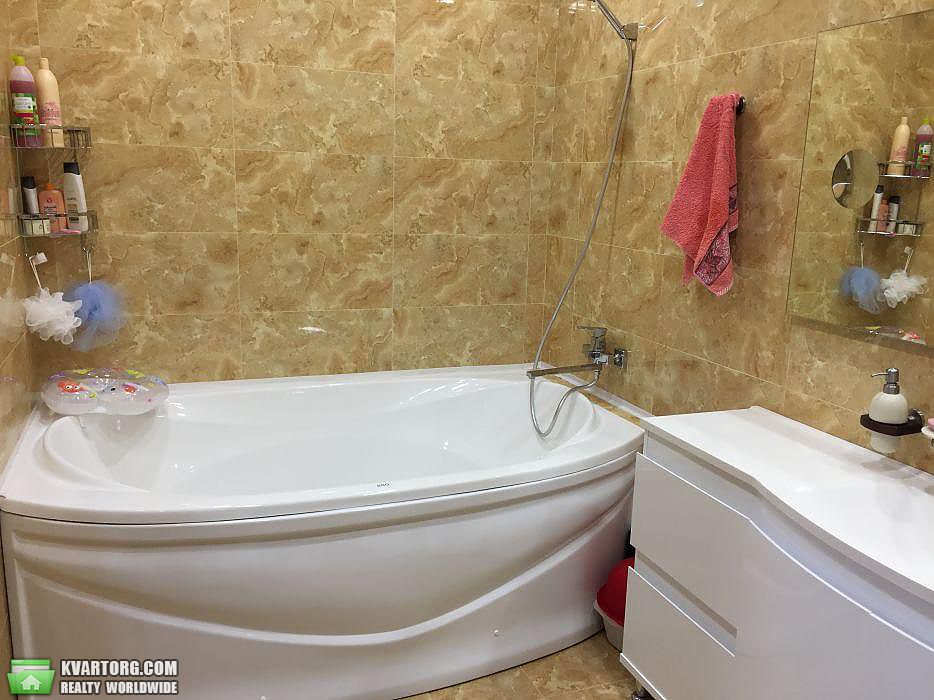 Rent out 3-room apartment. Киев,  Черногорская — photo 6