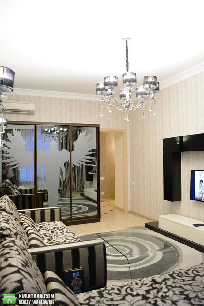 Rent out 2-room apartment. Киев,  Андреевский спуск — photo 4