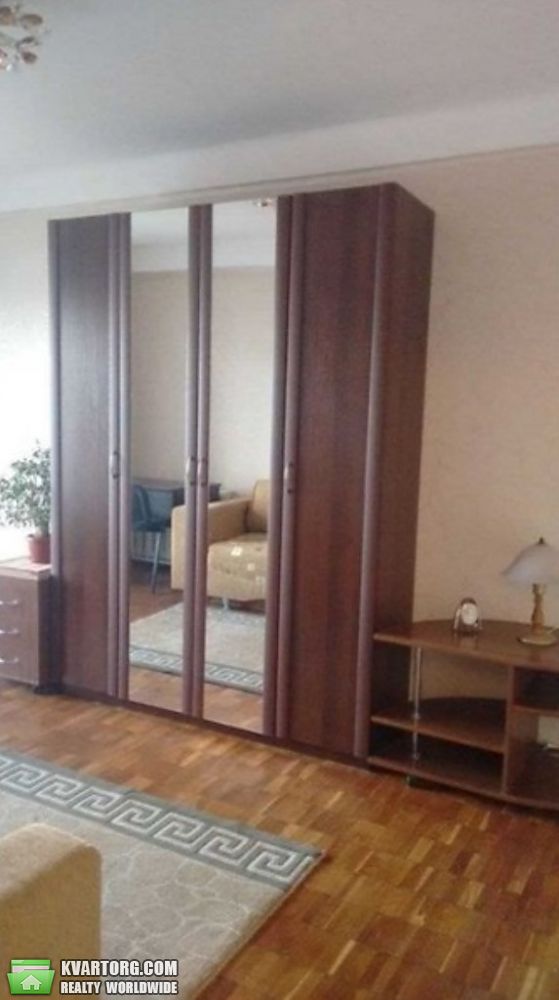 Rent out 2-room apartment. Киев, Бучми — photo 7