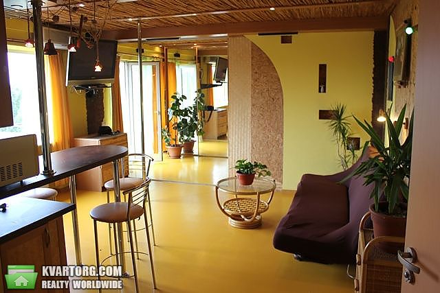 Rent out 2-room apartment. Киев,  Русановская наб — photo 1