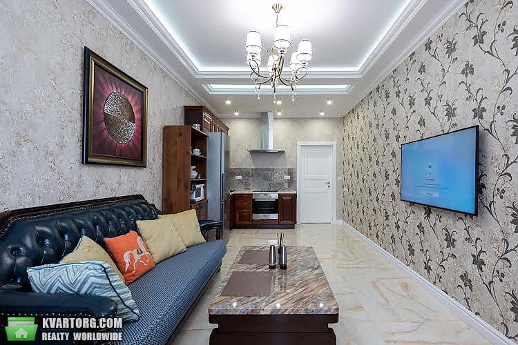 Rent out 2-room apartment. Киев,  Щорса — photo 3
