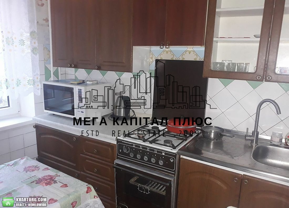Rent out 2-room apartment. Киев, Булаховського — photo 1