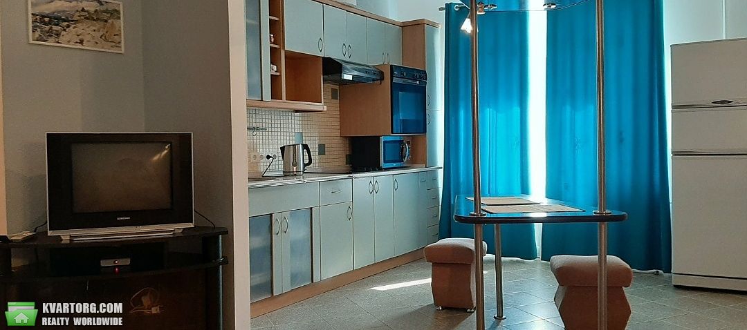 Rent out 2-room apartment. Киев,  Ахматовой — photo 3