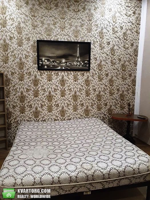 Rent out 1-room apartment. Львов, Крехівська — photo 1