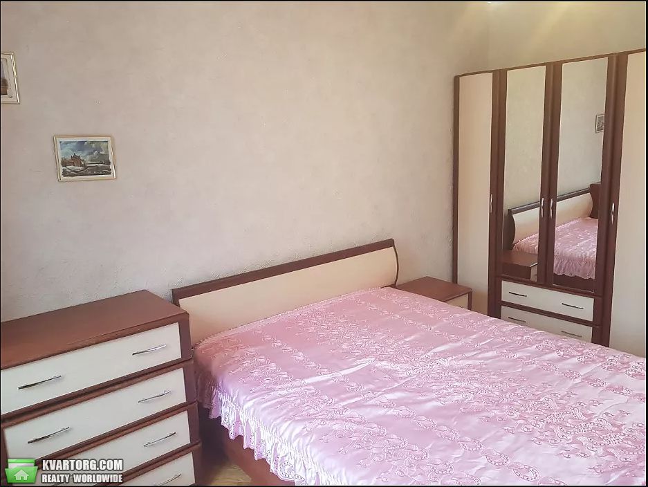 Rent out 2-room apartment. Киев, Суворова — photo 1