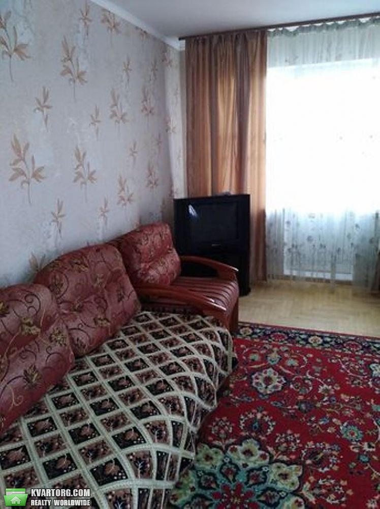 Rent out 2-room apartment. Киев, Остапа Вишни — photo 3