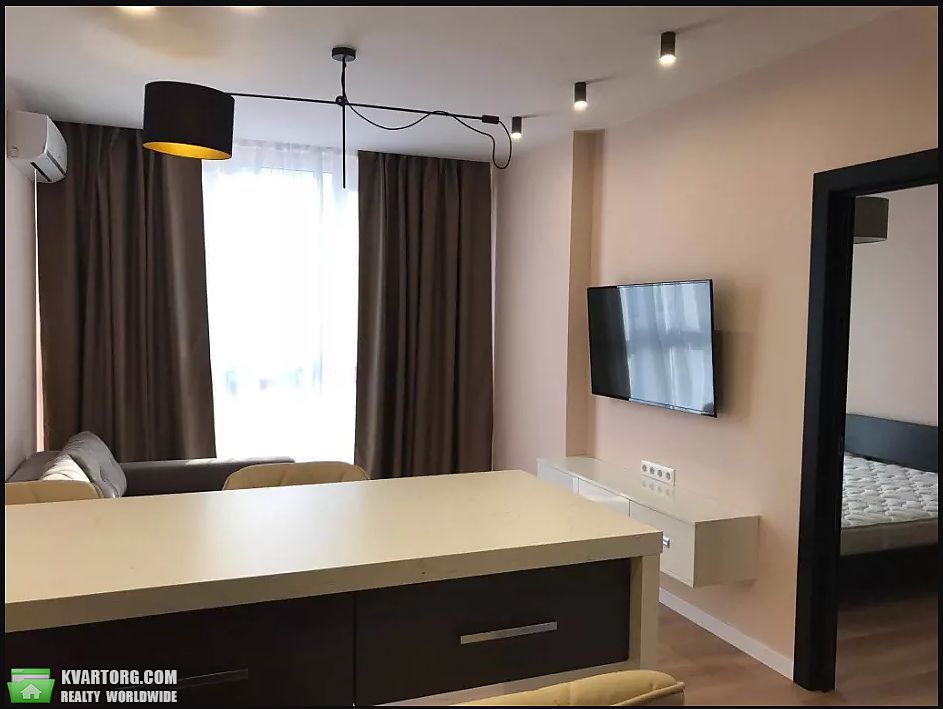 Rent out 2-room apartment. Киев,  Дарогоманова — photo 5