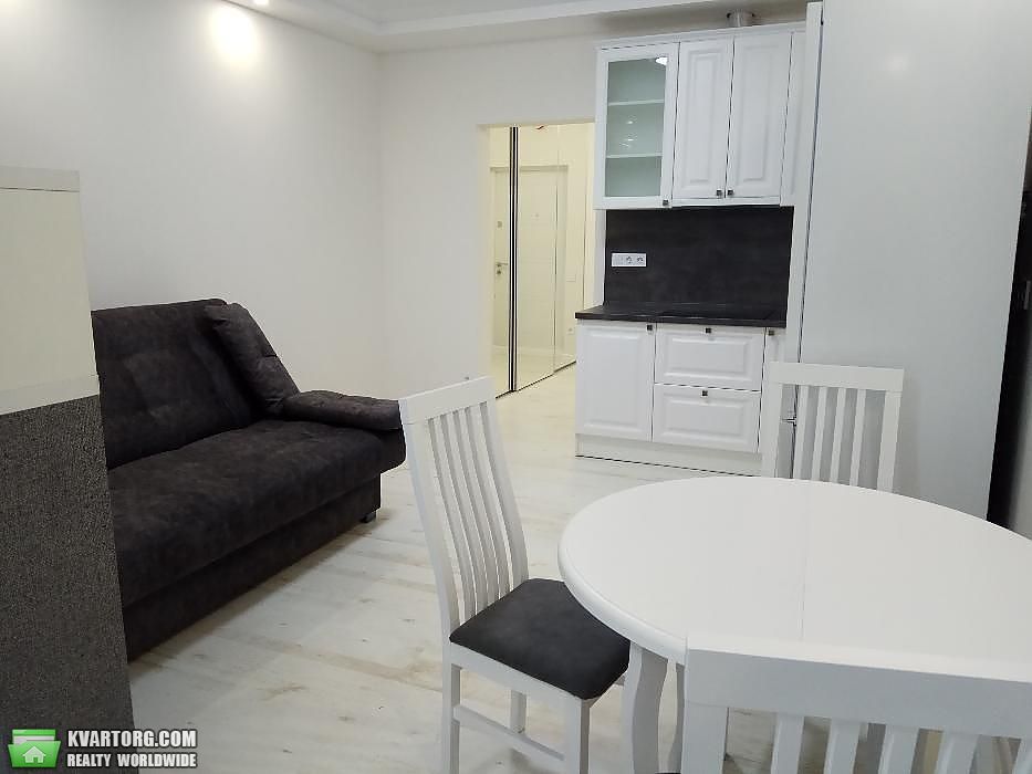 Rent out 1-room apartment. Киев, Дмитрия Луценко — photo 10