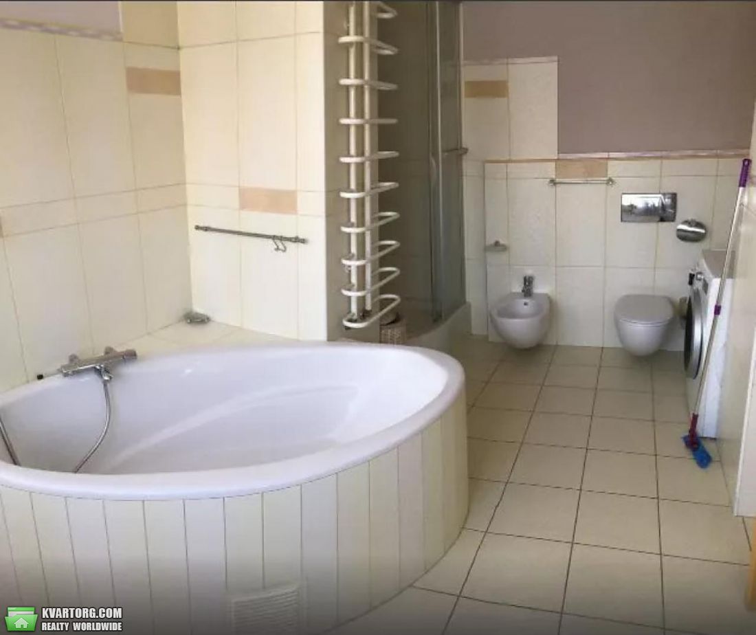 Rent out 4-room apartment. Киев,  Боткина — photo 6