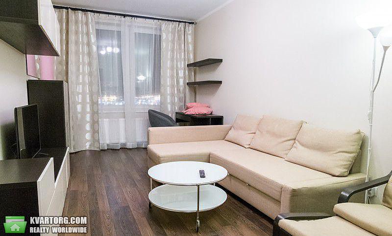 Rent out 3-room apartment. Киев, Никольско-Слободская — photo 4
