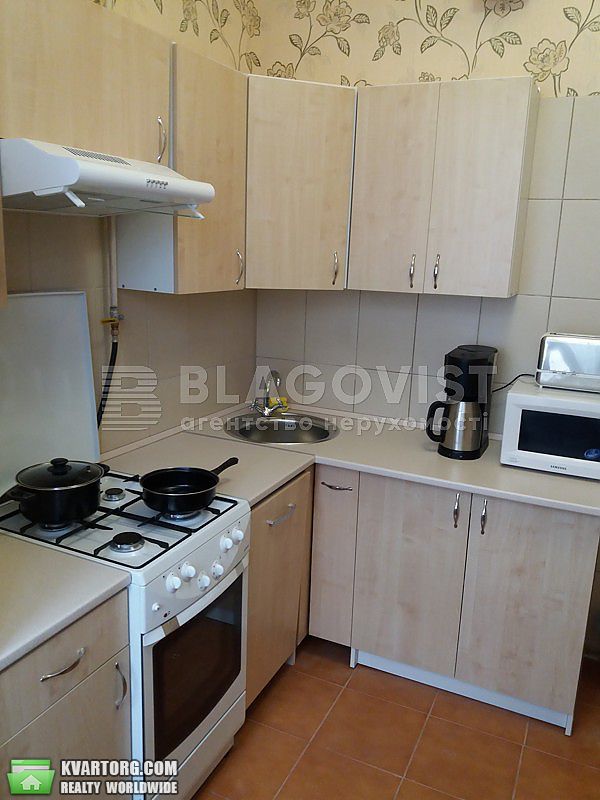 Rent out 2-room apartment. Киев,  Немировича-Данченко — photo 7