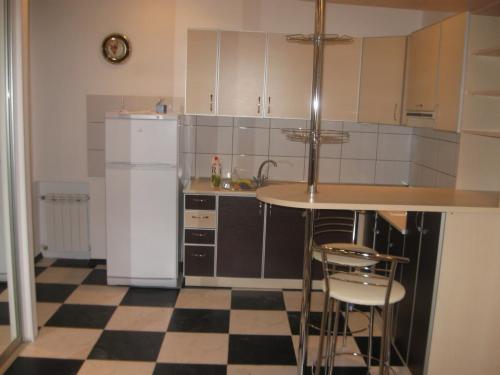 Rent out 1-room apartment. Харьков, новоалександровская 54а — photo 1