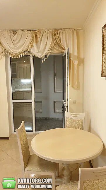 Rent out 2-room apartment. Киев,  Эрнста — photo 5