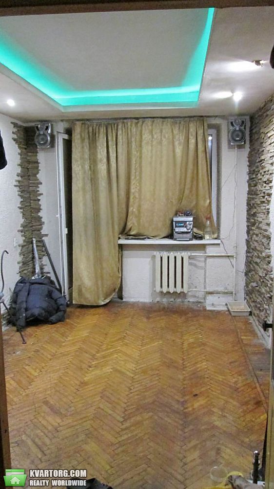 Sell 2-room apartment. Харьков, Комсомольское шоссе — photo 1