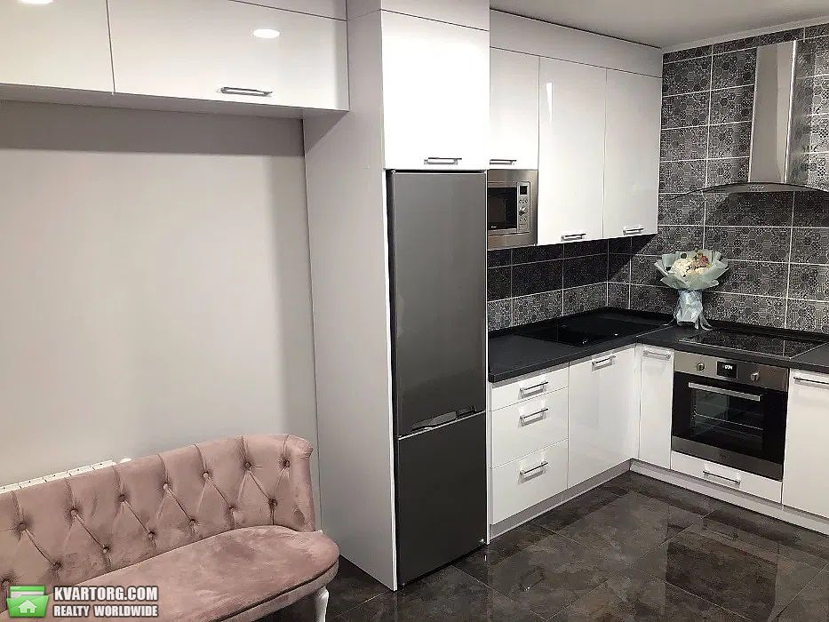 Rent out 1-room apartment. Львов, Чорновола — photo 3