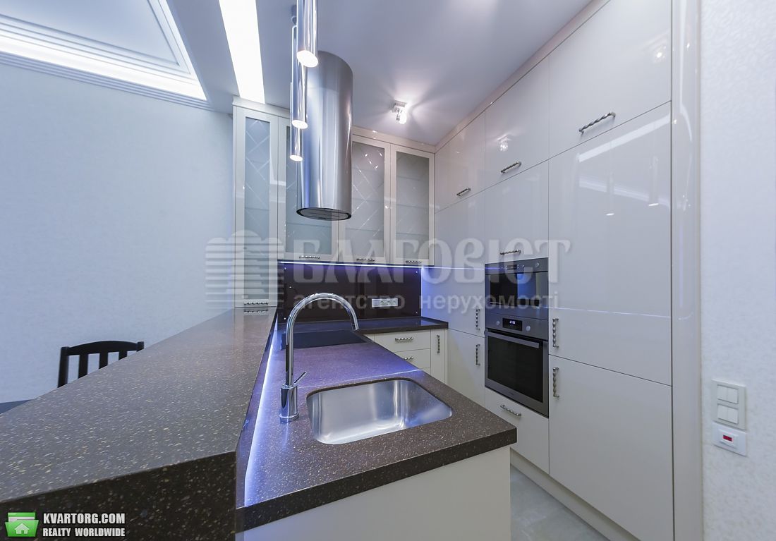 Rent out 3-room apartment. Киев,  Барбюса — photo 2