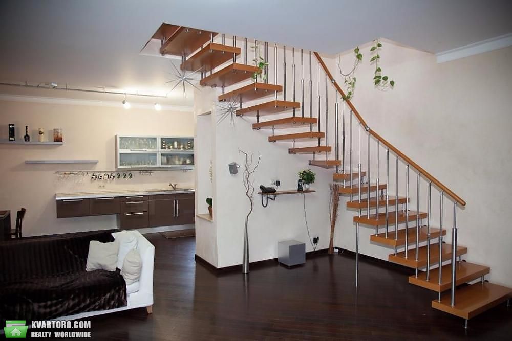 Sell multi-room apartment. Киев,  Богомольца — photo 1