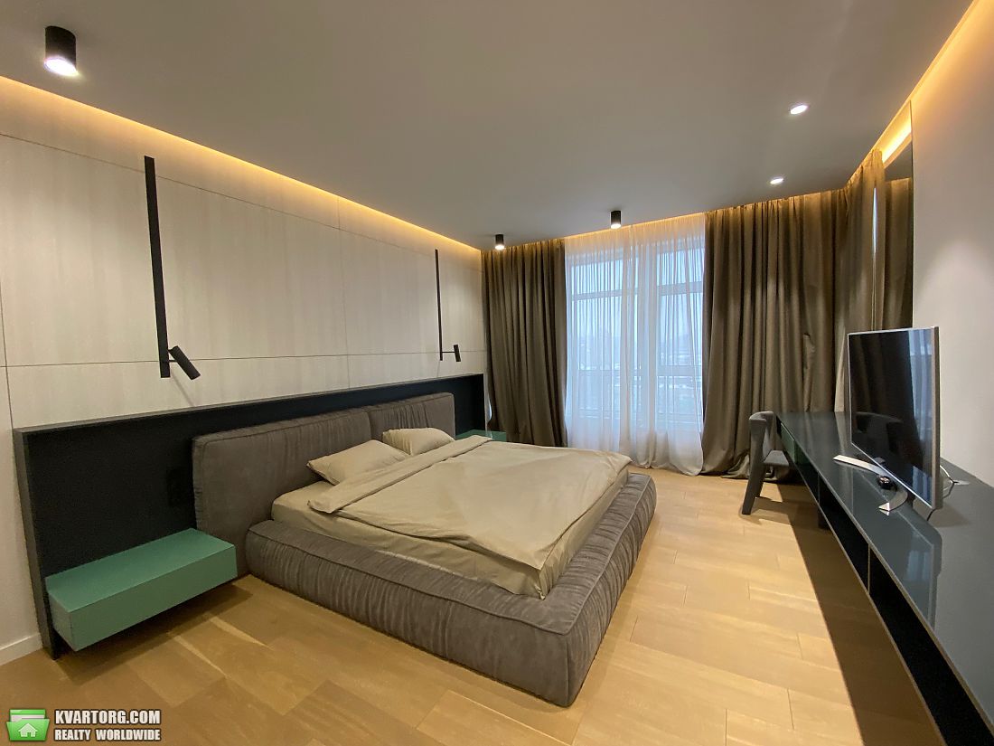 Rent out 3-room apartment. Киев, Кловский спуск — photo 6